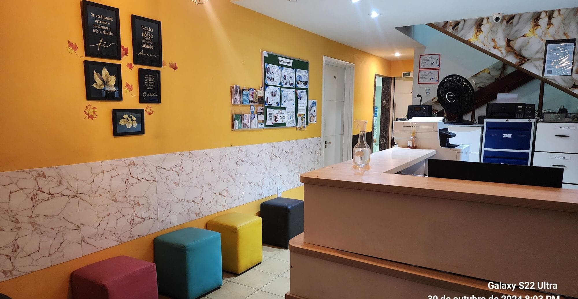 Recepção do Coworking Parquelândia em Fortaleza — atendimento que te conhece pelo nome